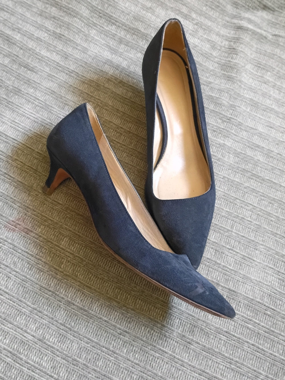 Paolo Bentini Italy Navy Suede Pointed Toe Kitten Heels Pumps 37 US 6.5